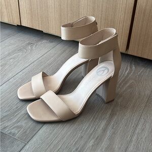 Wishbone Tan Leather Women's Sandal Heels